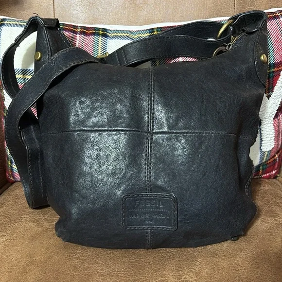 Fossil Long Live Vintage 90s black leather shoulder bag with signature hang tags - Picture 4 of 9